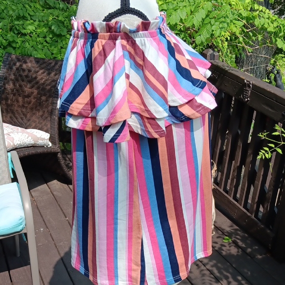 Striped Off-Shoulder Ruffle Top - Picture 5 of 8